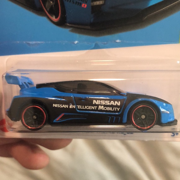 Nissan Leaf Nismo RC_02 - Picture 3 of 7